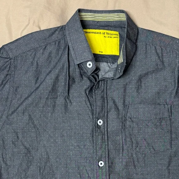 Gray Casual Button Down Shirt with Lightweight Fabric - Picture 3 of 8